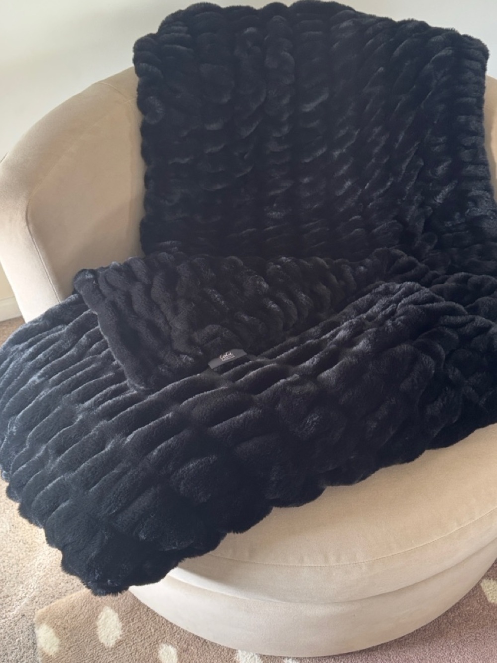Lola Large blanket in Midnight Marie - Award-Winning Luxury Blankets (NWOT) - Picture 6 of 6